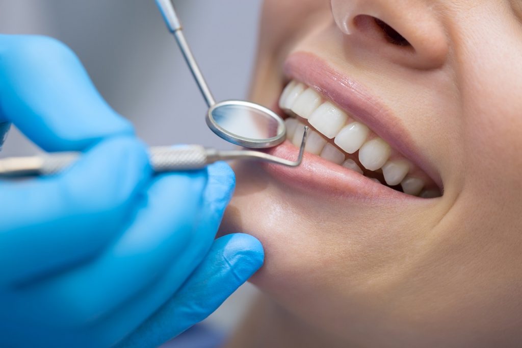 Clínica Dental Dra. Karen Arce López - Amarillas CR